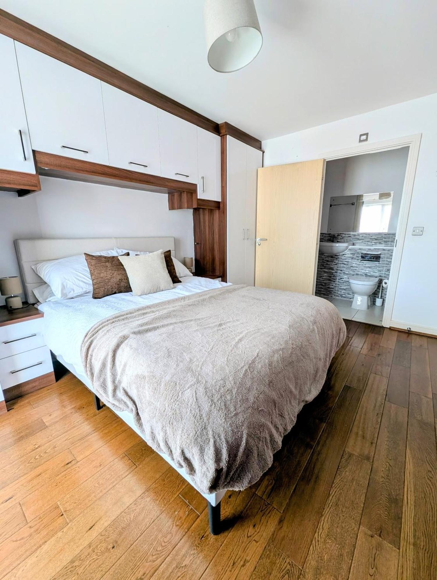 Modern Townhouse Near Coop Live Etihad Villa Manchester Buitenkant foto